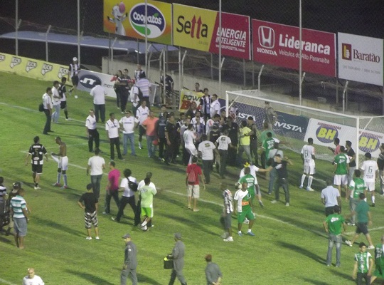 Torcida após a partida